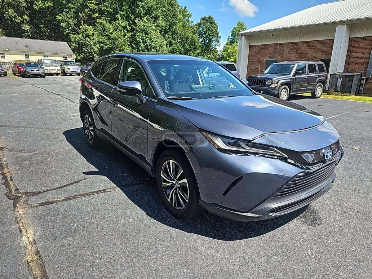 Toyota Venza 2023 — photo 2