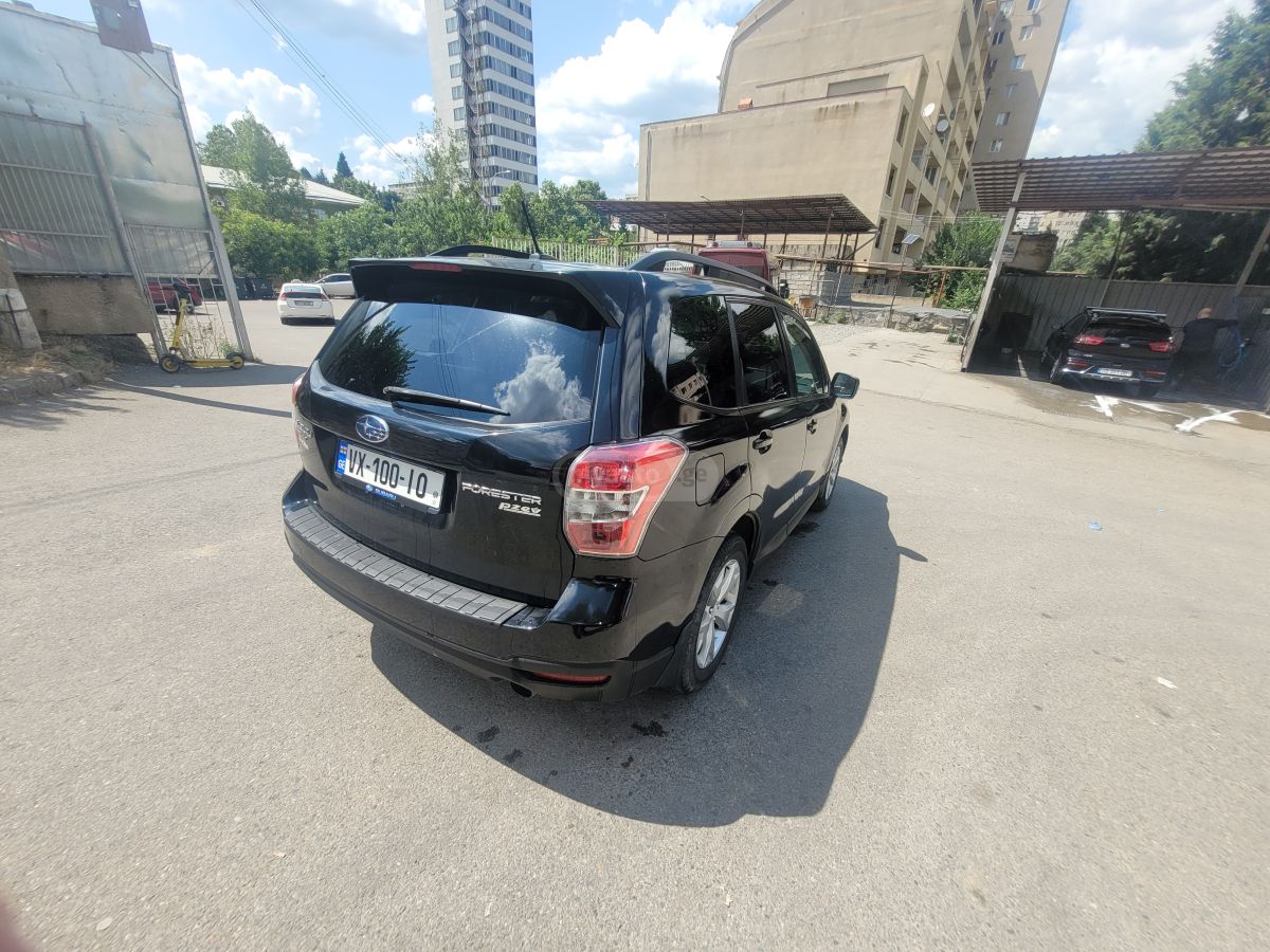 Subaru Forester 2015 — photo 2