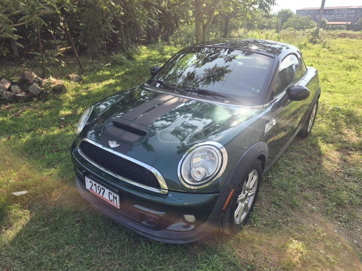 Mini Cooper S Cabrio 2014 — photo 2