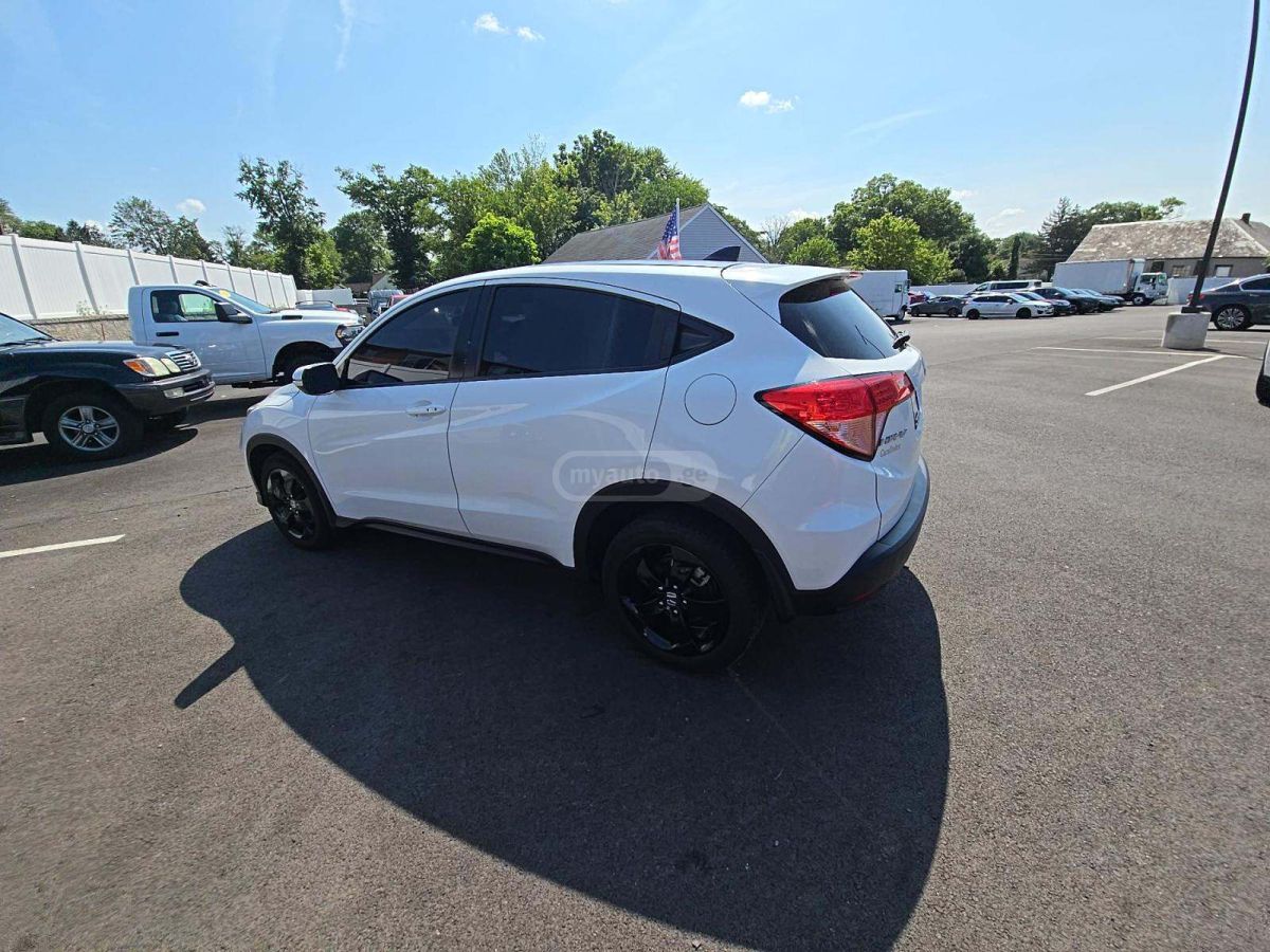 Honda HR-V 2018 — photo 2