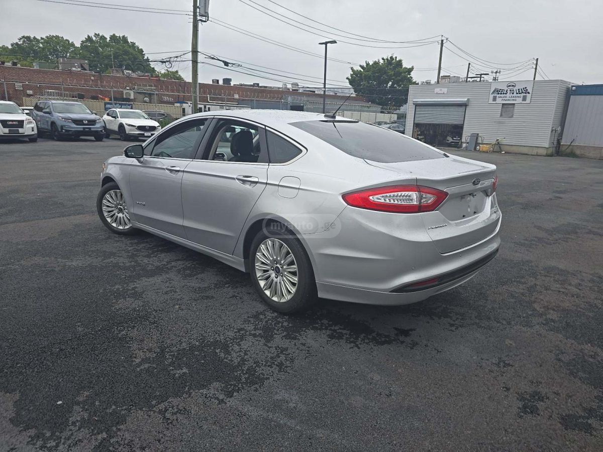 Ford Fusion 2014 — photo 2