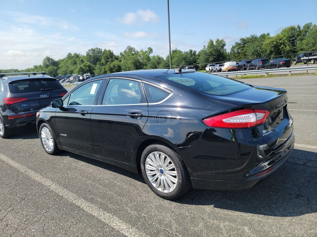 Ford Fusion 2016 — photo 2