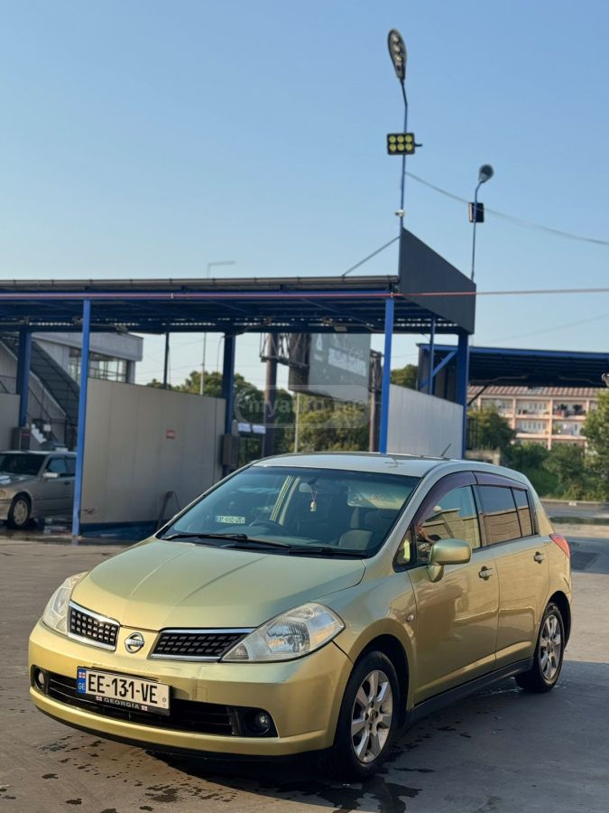 Nissan Tiida 2004 — photo 2