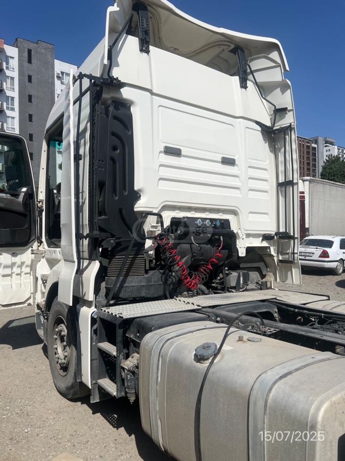 Isuzu TGX 2014 — photo 2