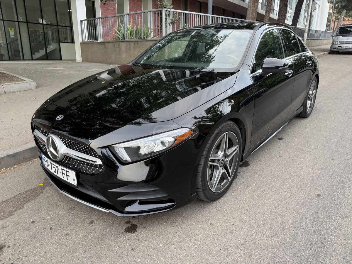 Mercedes-Benz A 220
