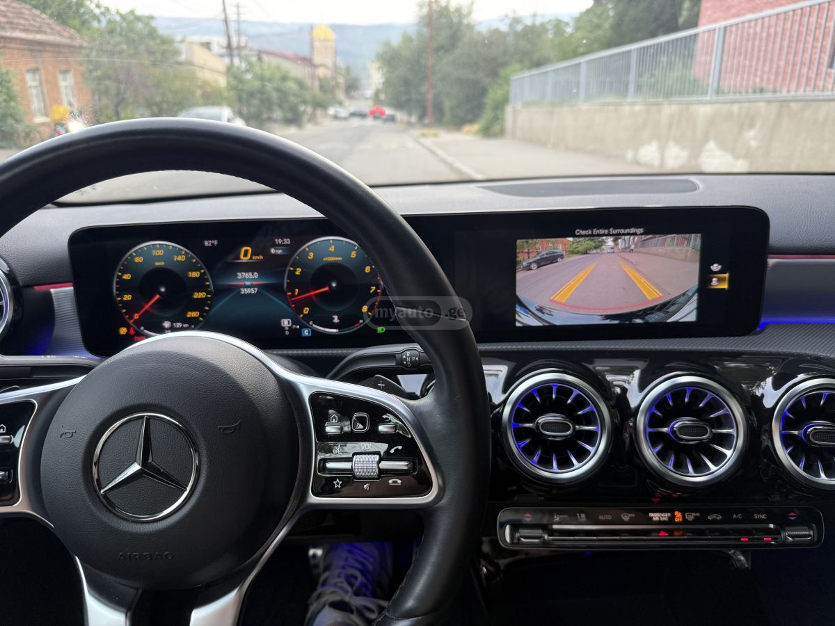 Mercedes-Benz A 220 2022 — photo 2