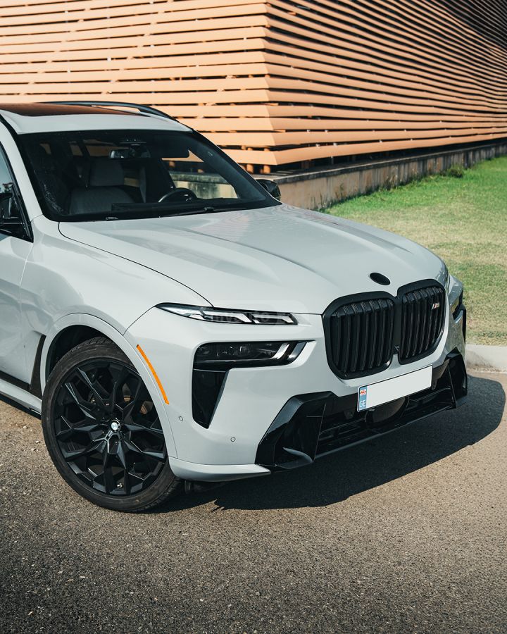 BMW X7 2025 — photo 2