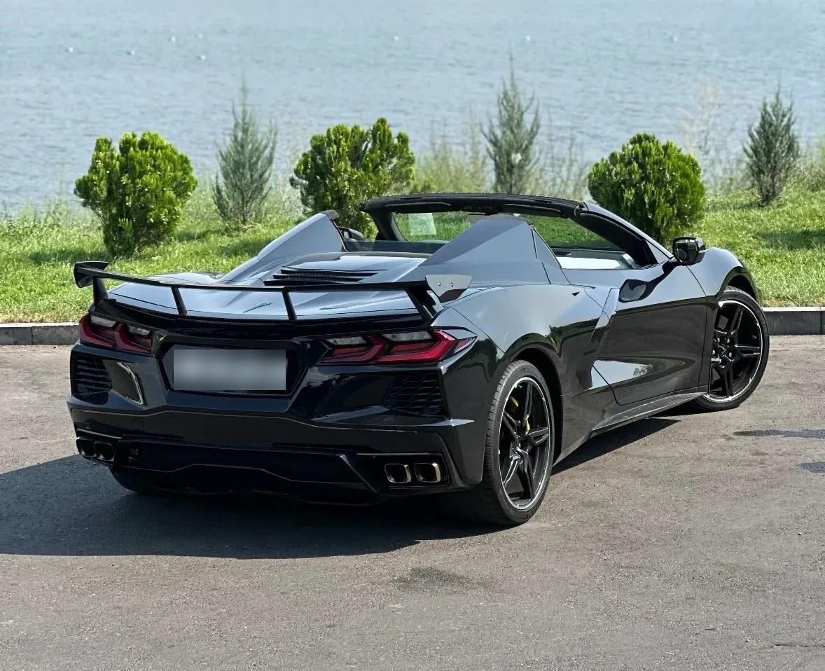 Chevrolet Corvette 2022 — photo 2