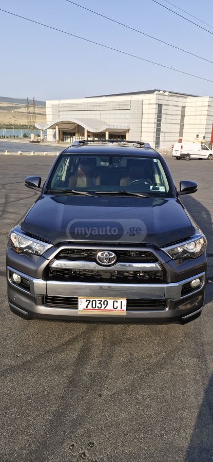 Toyota 4Runner 2015 — photo 2