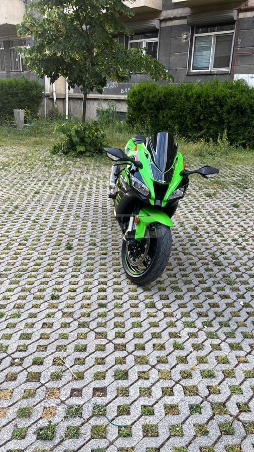 Kawasaki ZX10R 2019 — photo 2