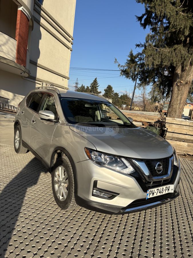 Nissan Rogue 2018 — photo 2
