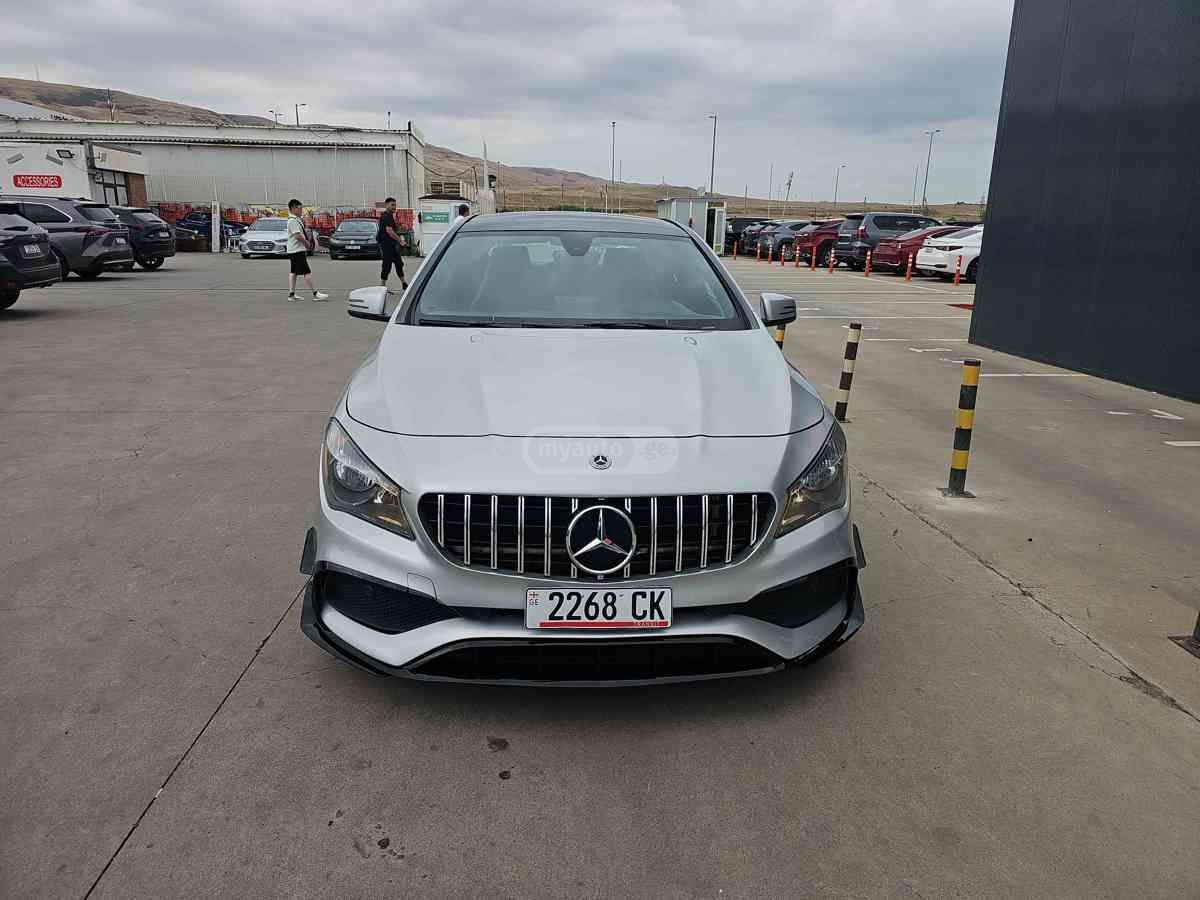 Mercedes-Benz CLA 250 2018 — photo 2