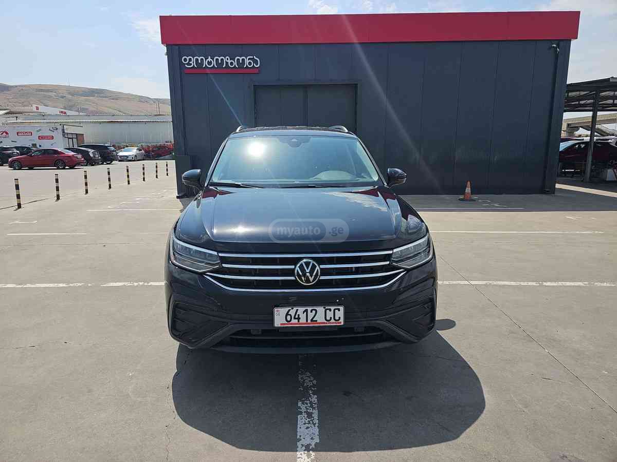 Volkswagen Tiguan 2022 — photo 2