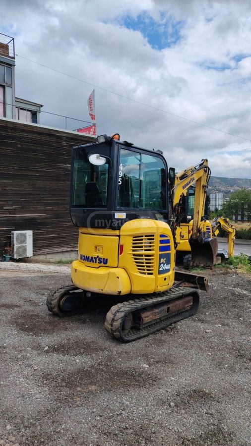 Hino PC30MR 2021 — photo 2