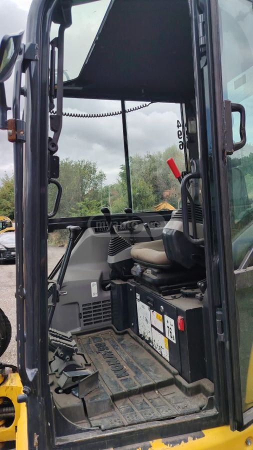 Hino PC30MR 2021 — photo 2