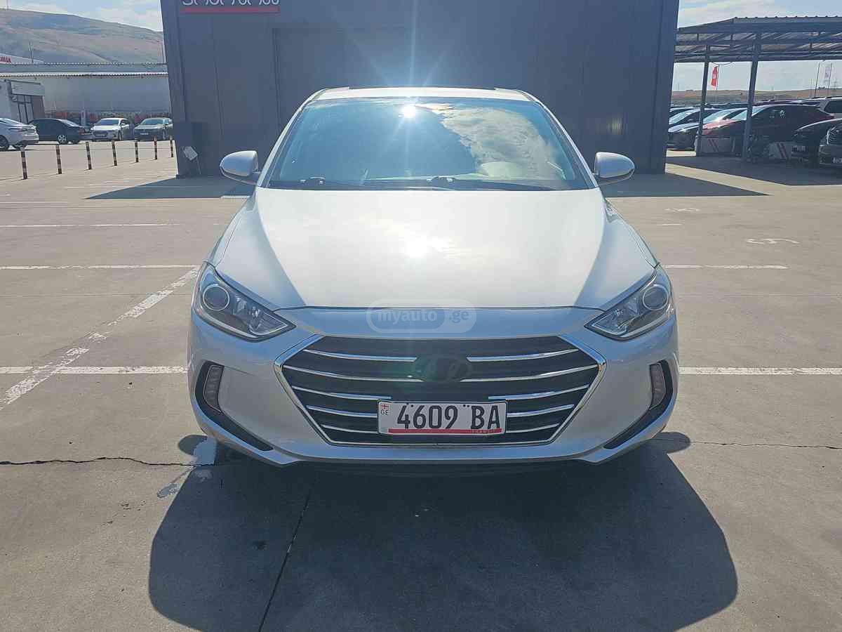 Hyundai Elantra 2017 — photo 2