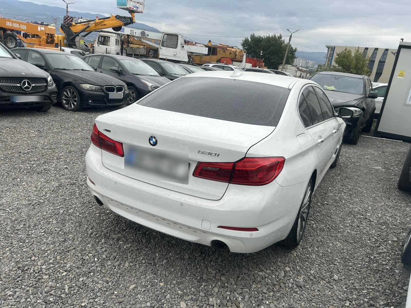 BMW 530 2018 — photo 2