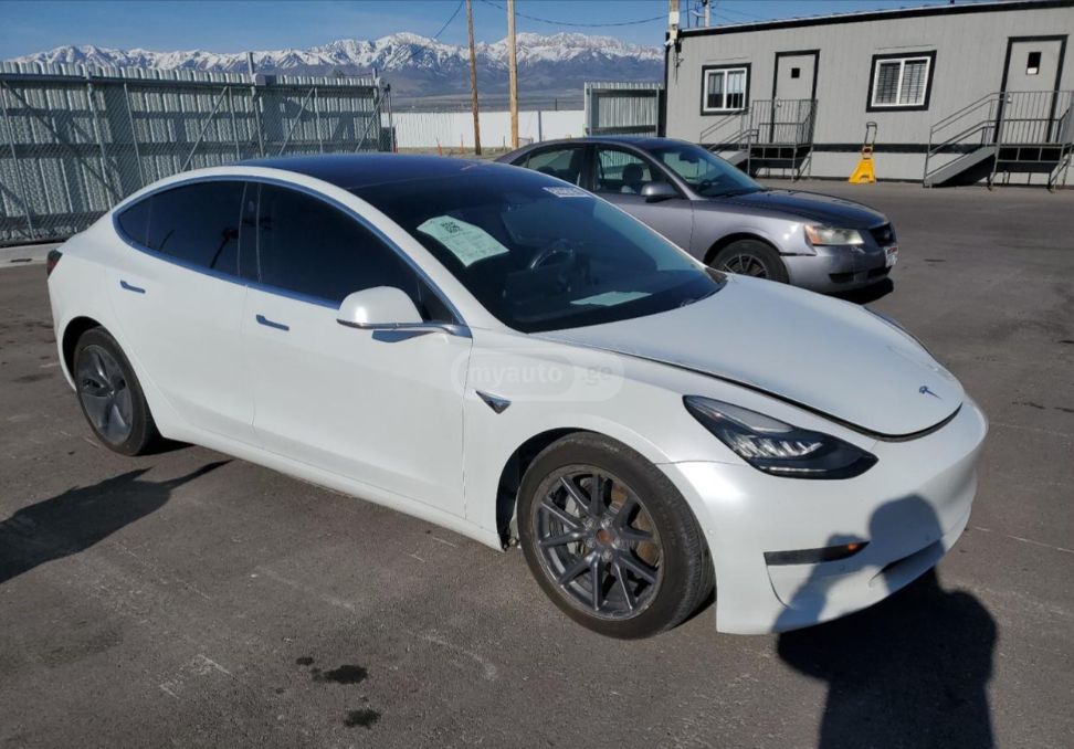 Tesla Model 3 2018 — photo 2
