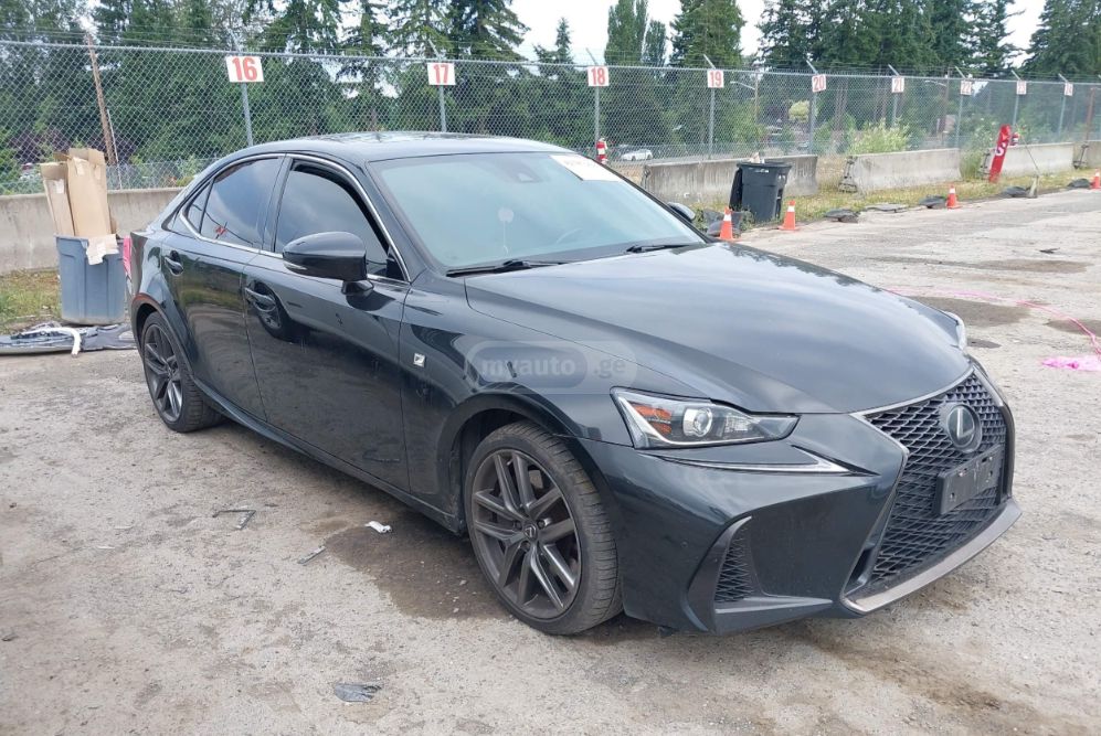Lexus IS 200