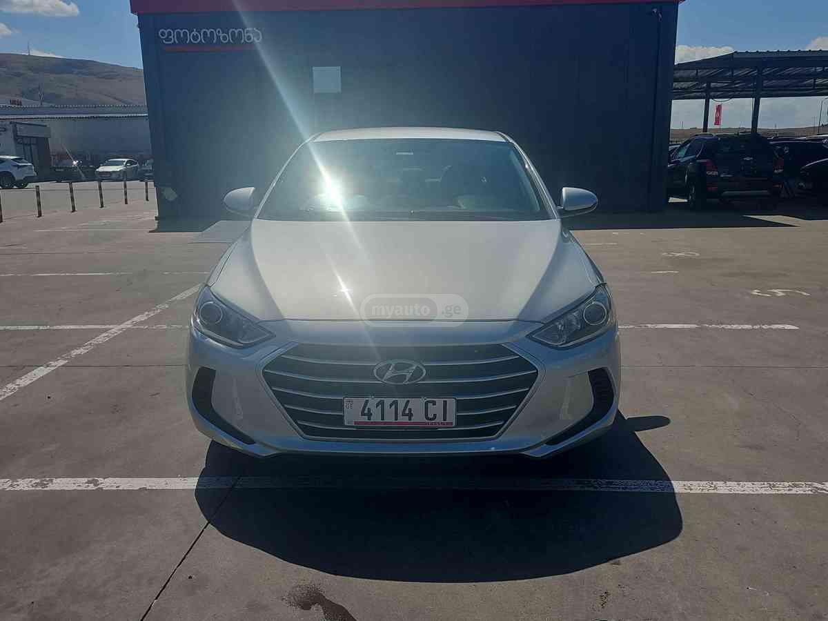 Hyundai Elantra 2017 — photo 2
