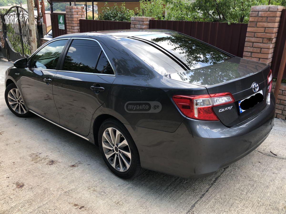 Toyota Camry 2012 — photo 2