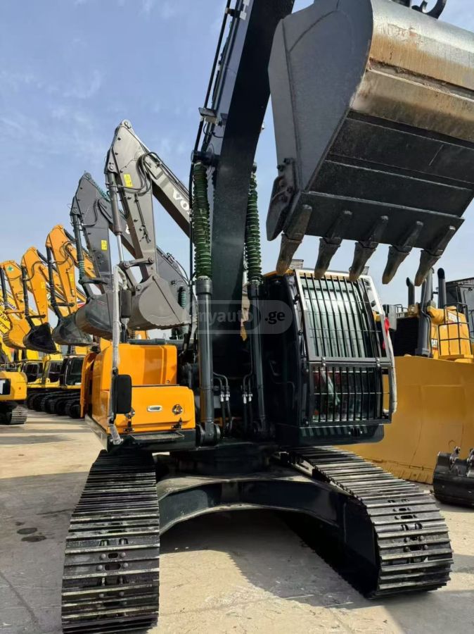 Hyundai R 220 LC - 9 S 2022 — photo 2