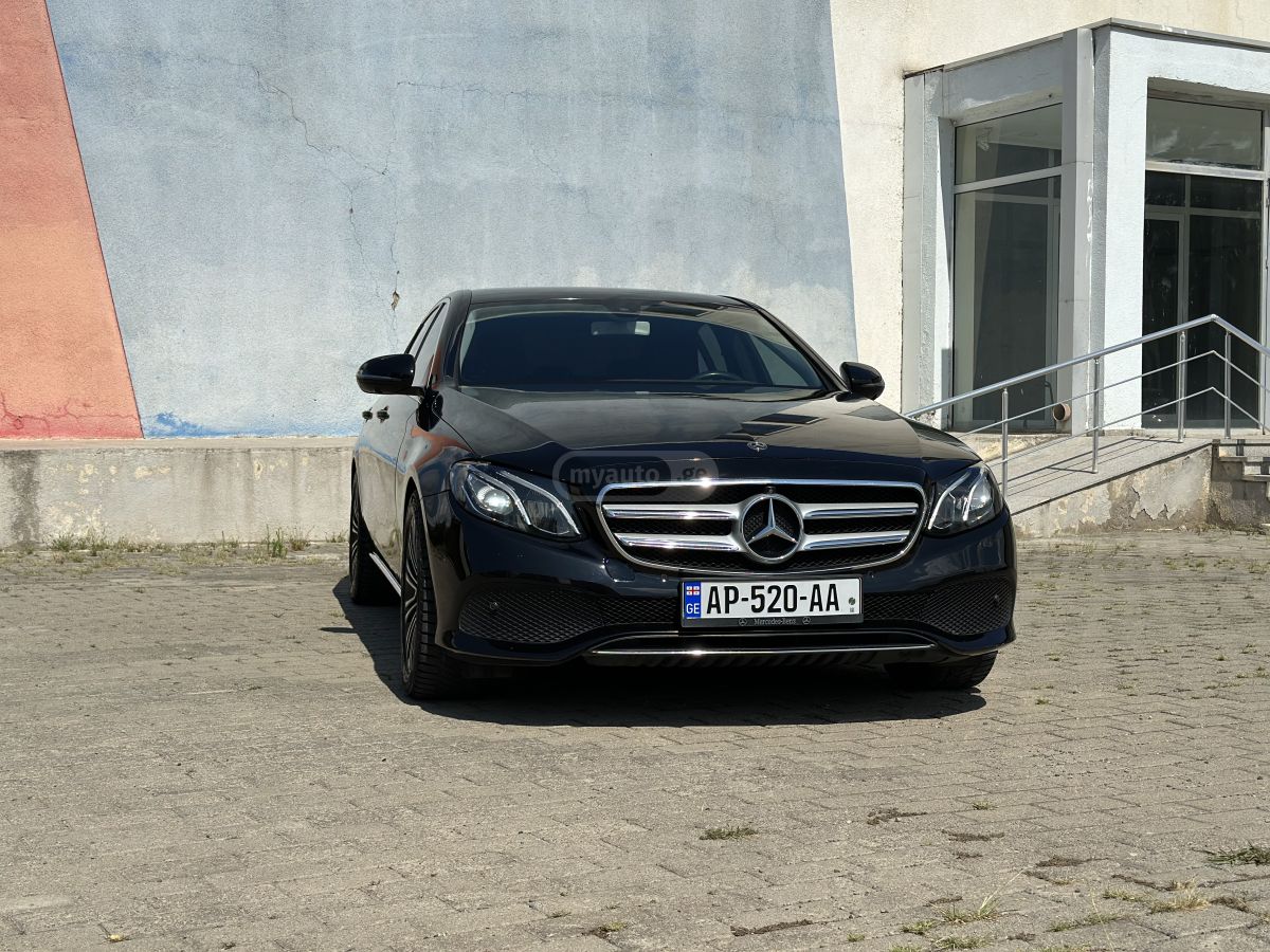 Mercedes-Benz E 220 2018 — photo 2