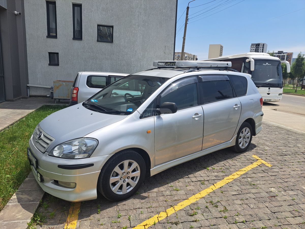 Toyota Ipsum