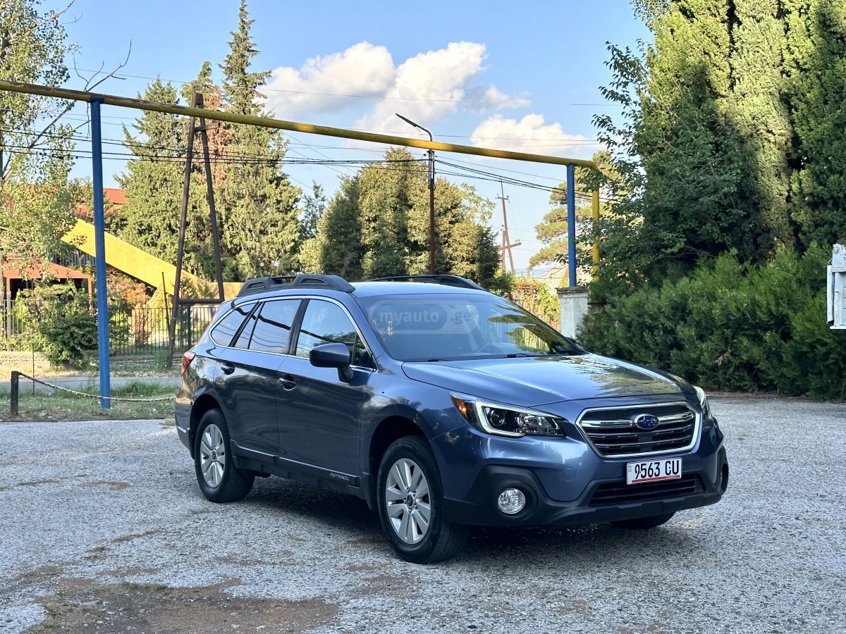 Subaru Outback 2018 — photo 2