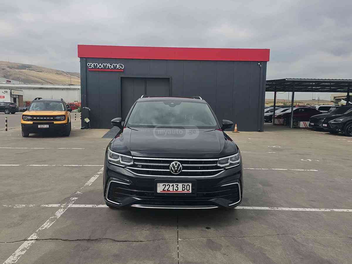 Volkswagen Tiguan 2022 — photo 2
