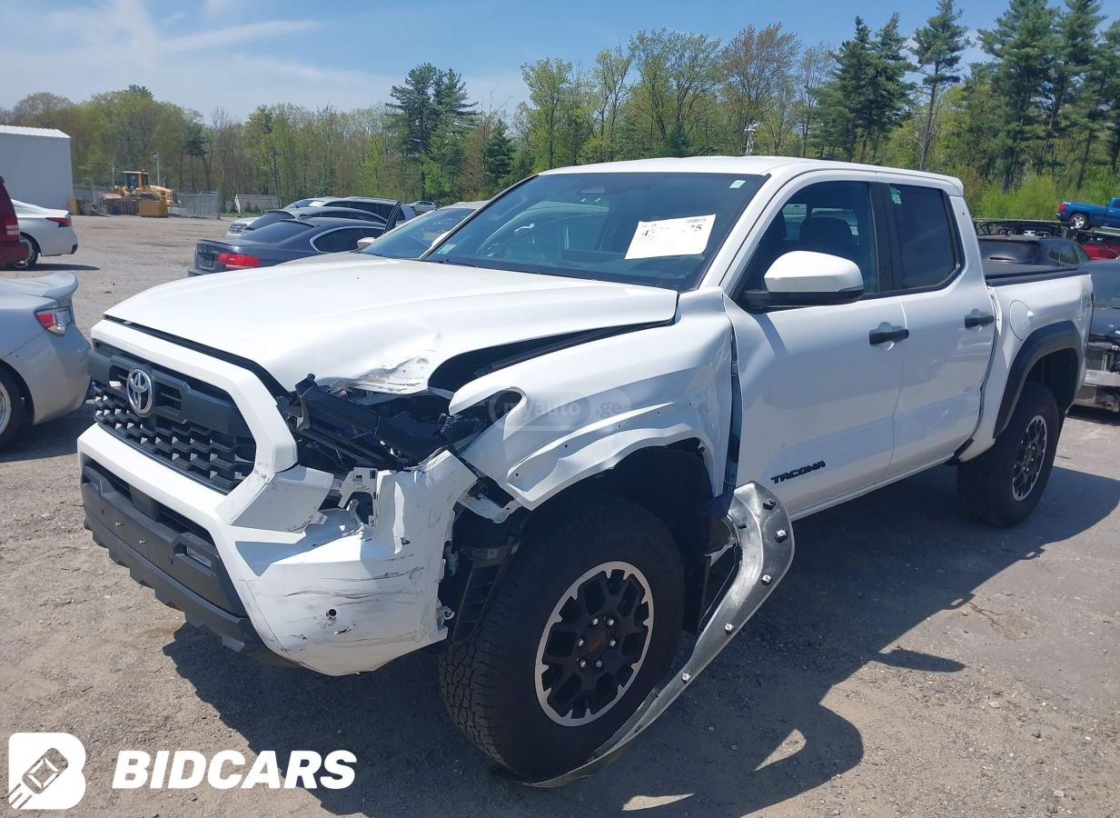 Toyota Tacoma 2024 — photo 2