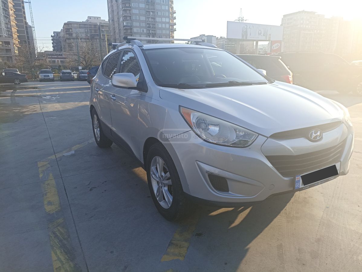 Hyundai Tucson 2010 — photo 2