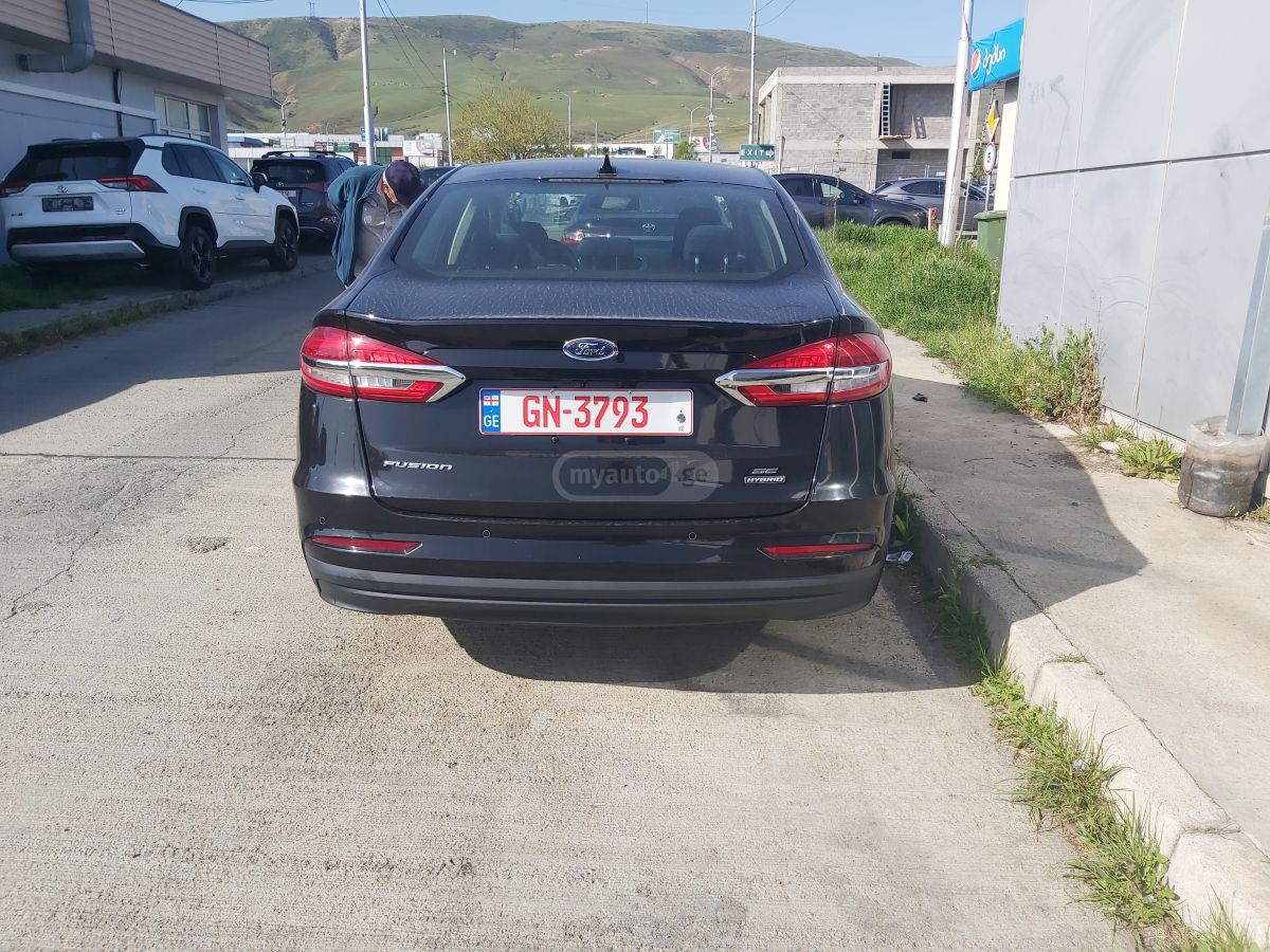 Ford Fusion 2020 — photo 2