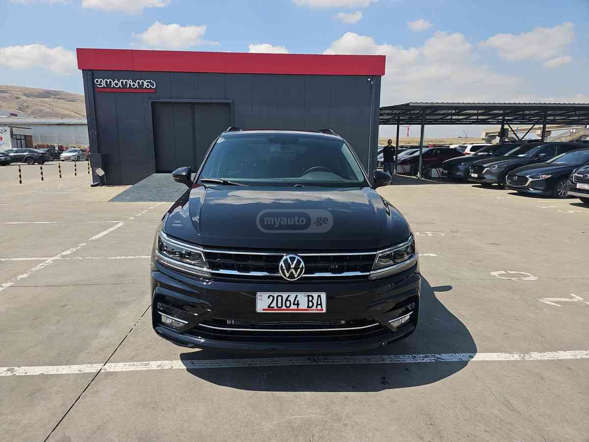 Volkswagen Tiguan 2021 — photo 2