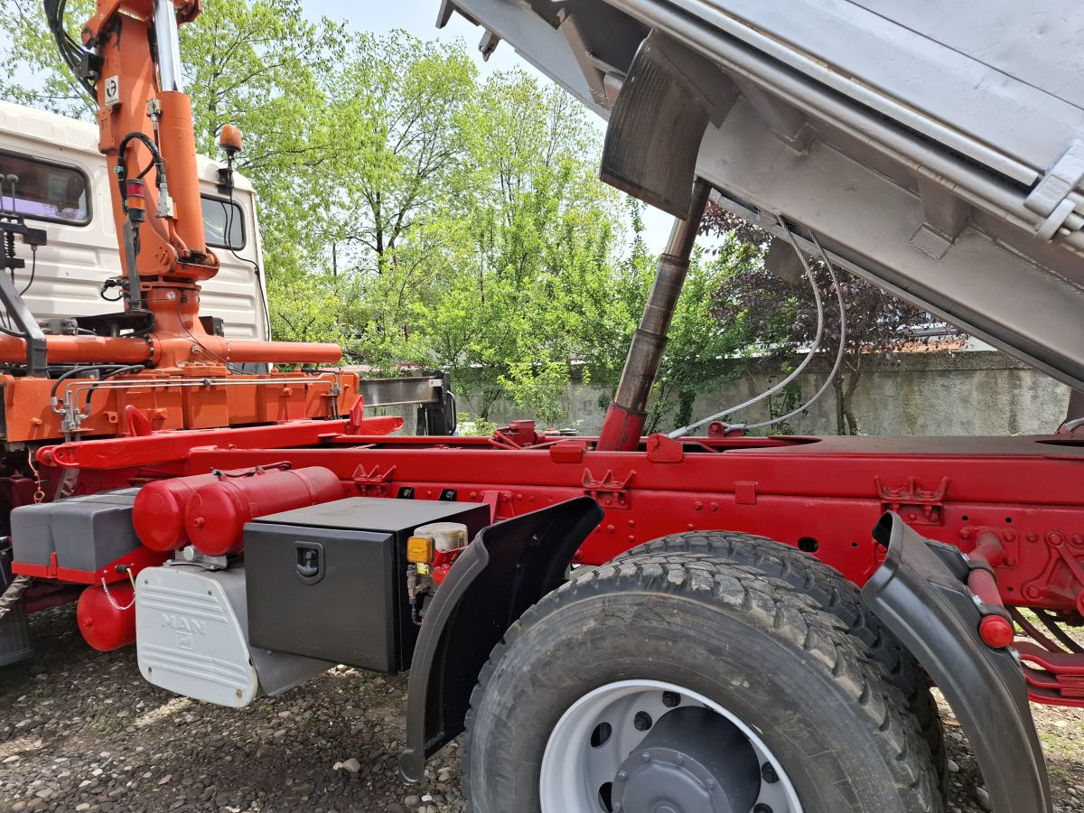 Isuzu F 2000 1998 — photo 2