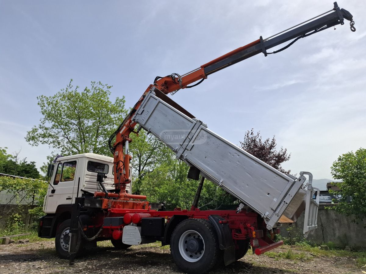 Isuzu F 2000