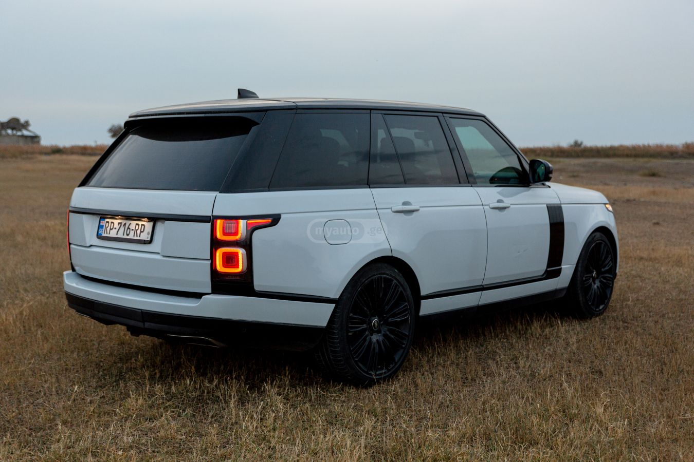 Land Rover Range Rover Vogue 2019 — photo 2
