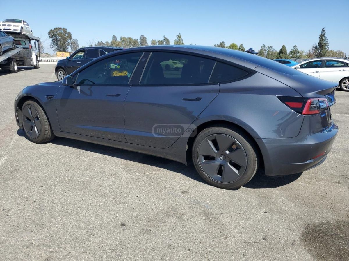 Tesla Model 3 2021 — photo 2