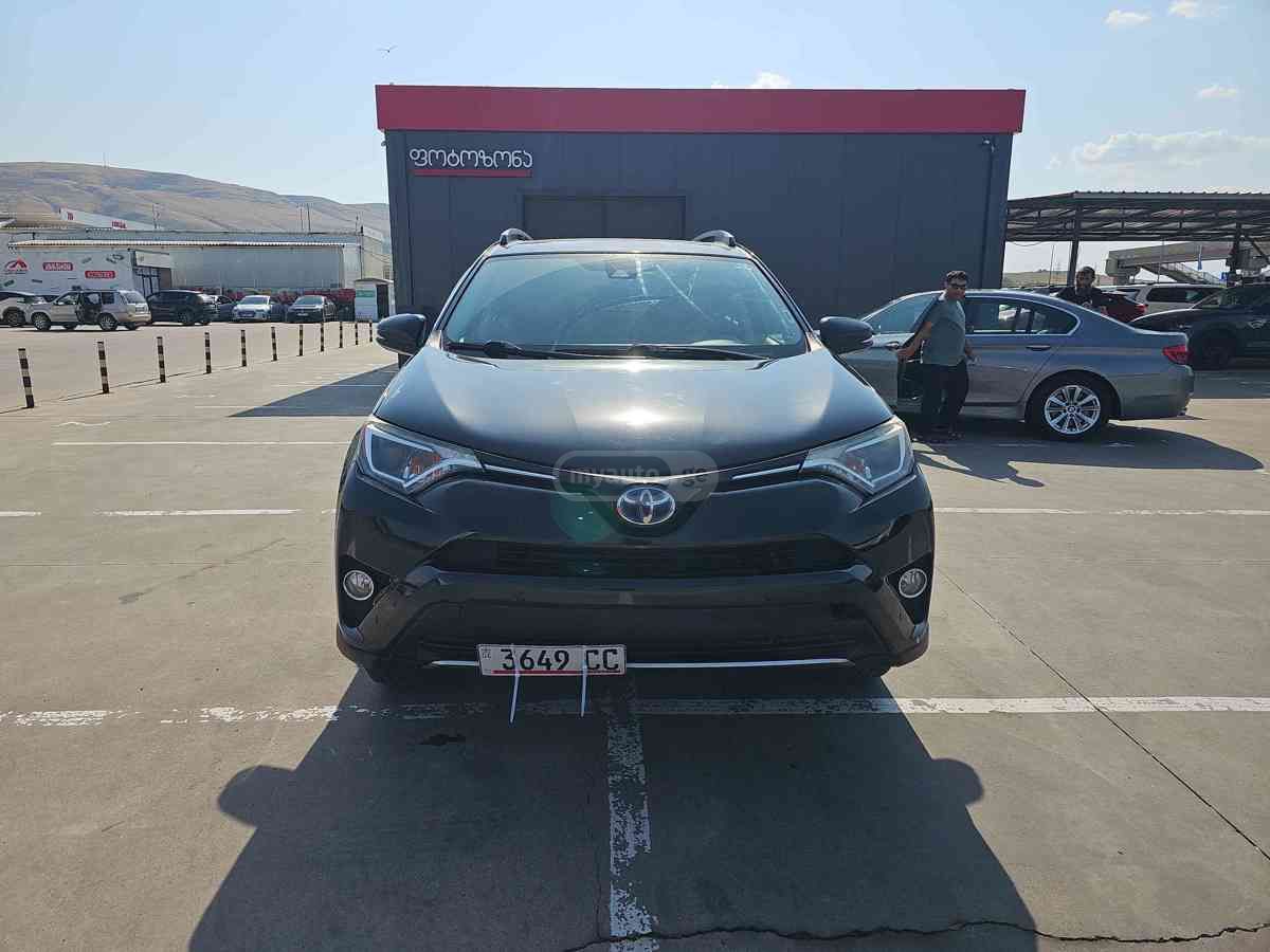 Toyota RAV 4 2017 — photo 2