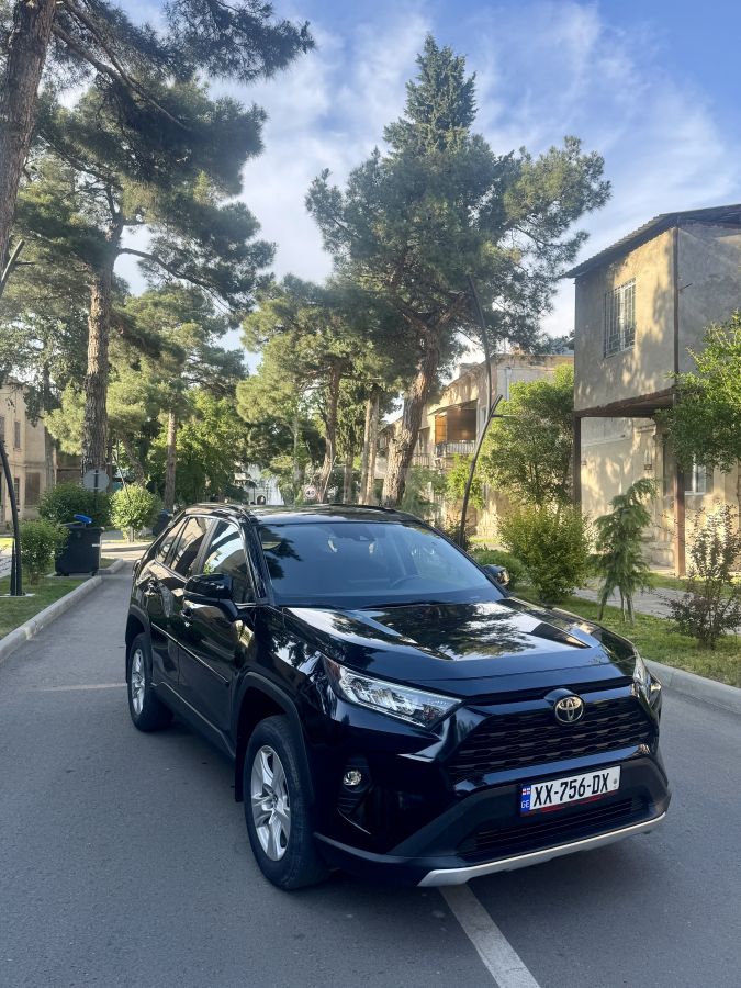 Toyota RAV 4 2019 — photo 2