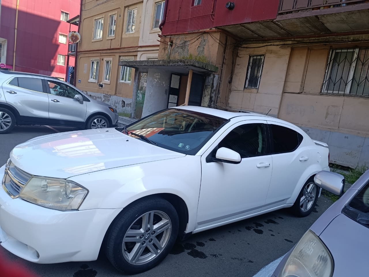 Dodge Avenger 2010 — photo 2