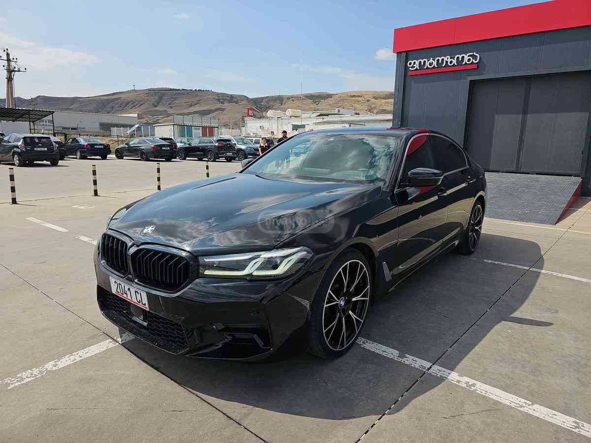 BMW 530
