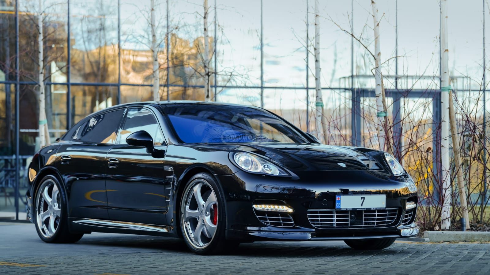 Porsche Panamera 2010 — photo 2