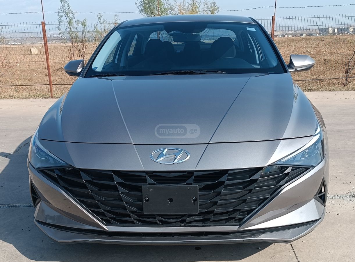 Hyundai Elantra 2022 — photo 2