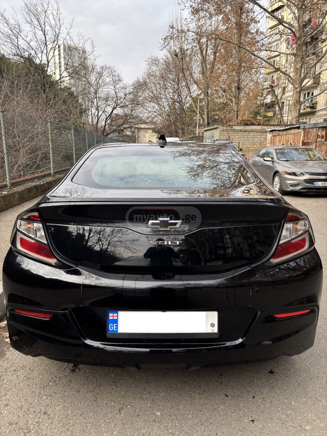 Chevrolet Volt 2018 — photo 2