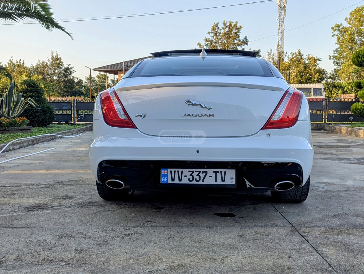 Jaguar XJ 2018 — photo 2