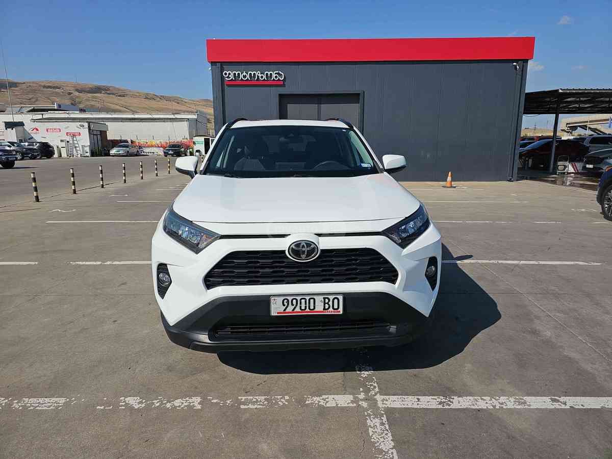 Toyota RAV 4 2019 — photo 2