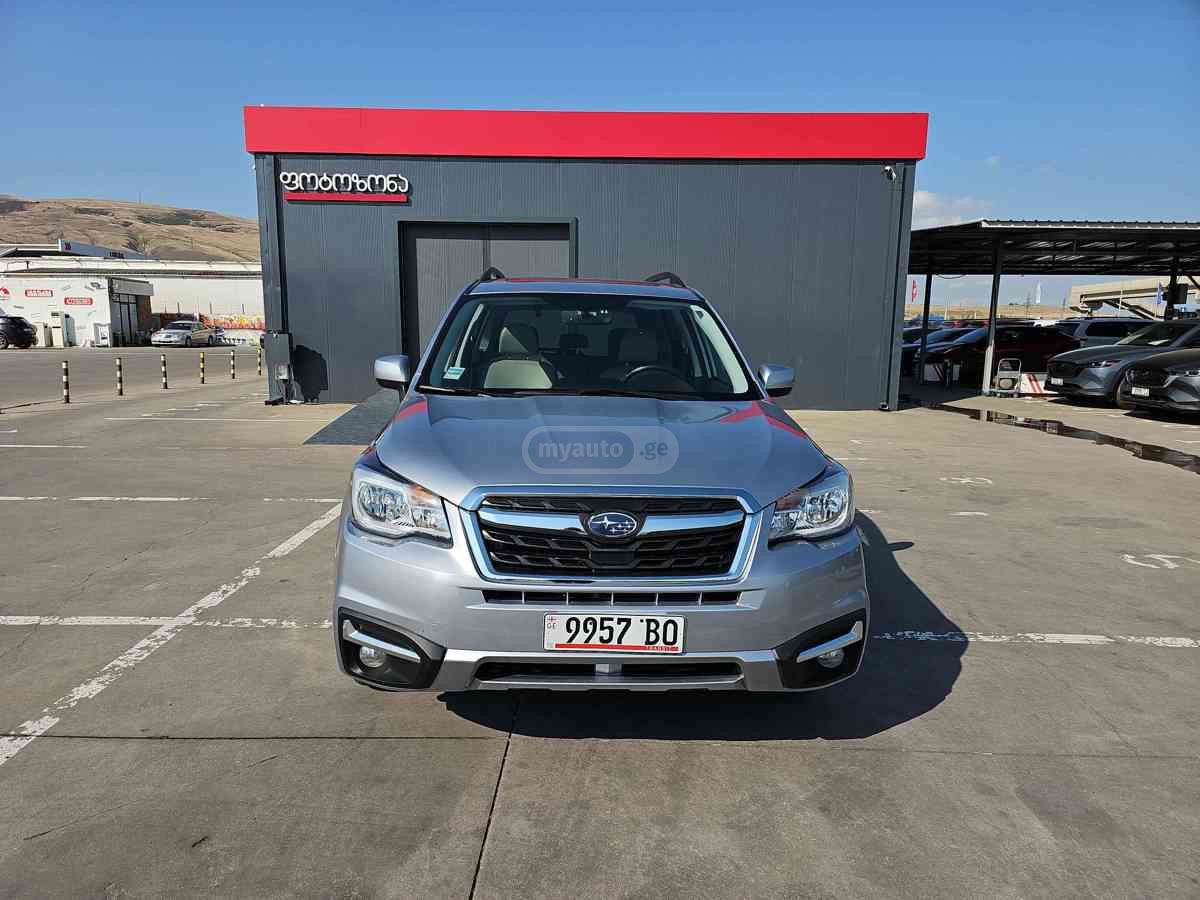 Subaru Forester 2017 — photo 2