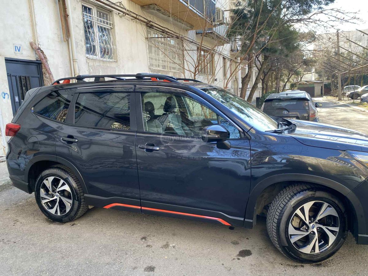 Subaru Forester 2018 — photo 2