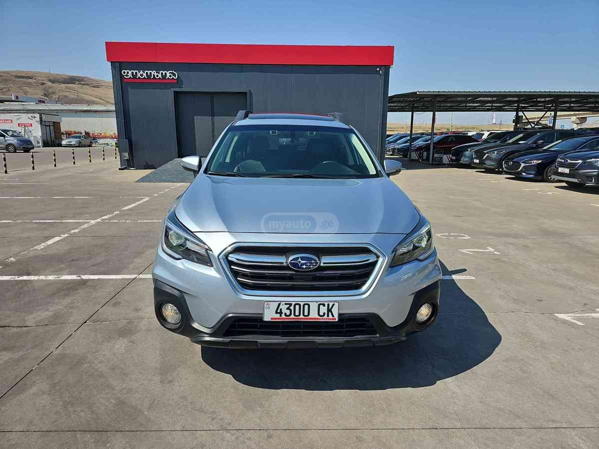 Subaru Outback 2018 — photo 2